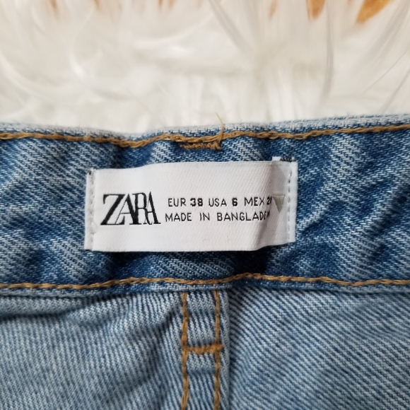 ZARA HI-RISE Distressed Jeans Color Light Blue Wash, SIZE 6.... - Picture 16 of 16